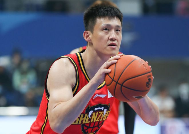 爱游戏体育-包含网球邀请赛掀起高潮，皖江雷豹队绝杀岭南雄狮队，老将里程碑之夜——目标直指冠军的词条