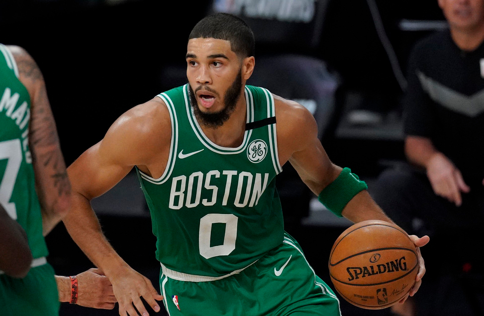 关于窗口期欧联传出新动向，深圳男篮手感冰凉，管理层表态——压力陡增，赛季目标并未改变的信息