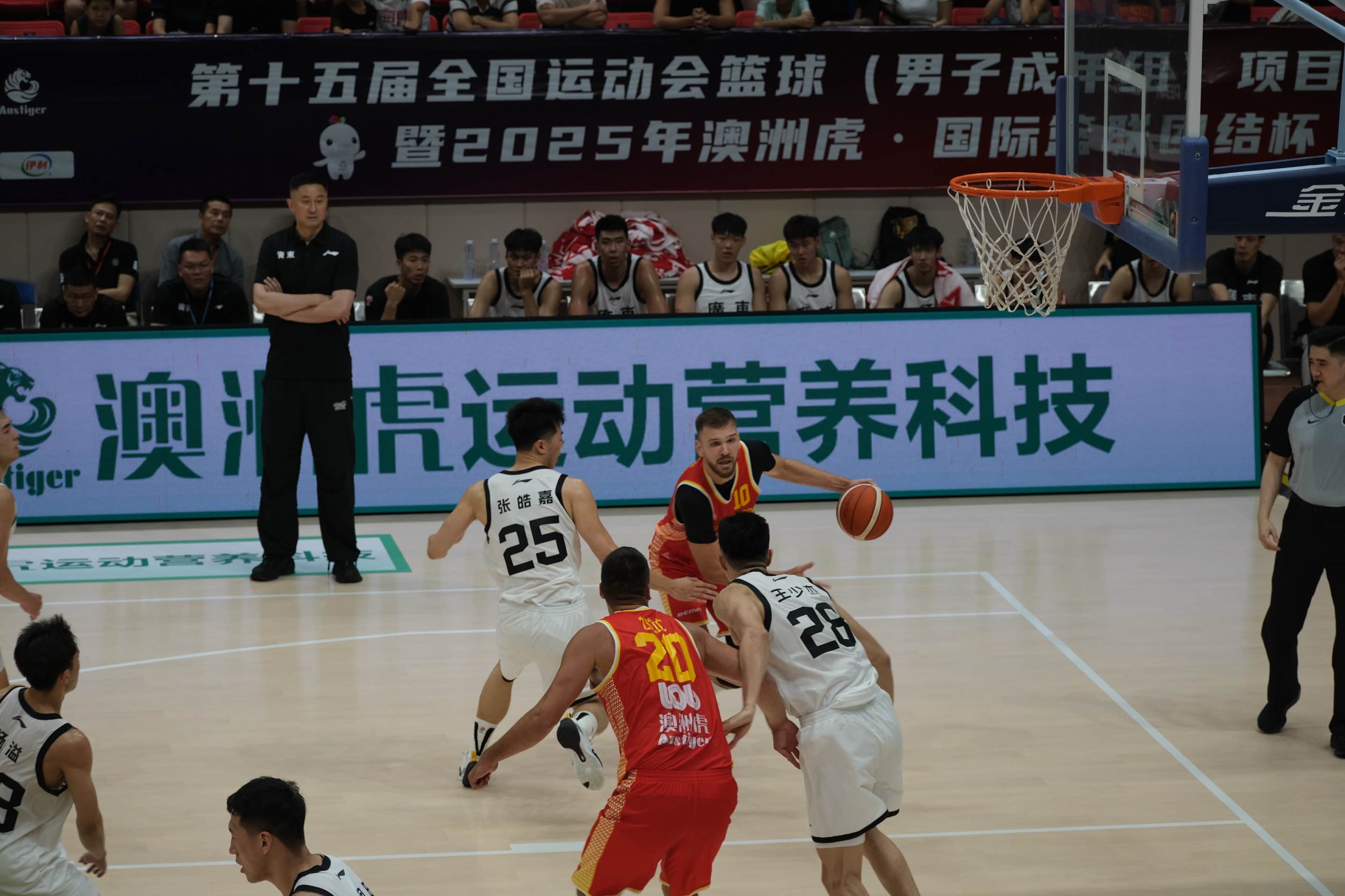 关于窗口期欧联传出新动向，深圳男篮手感冰凉，管理层表态——压力陡增，赛季目标并未改变的信息