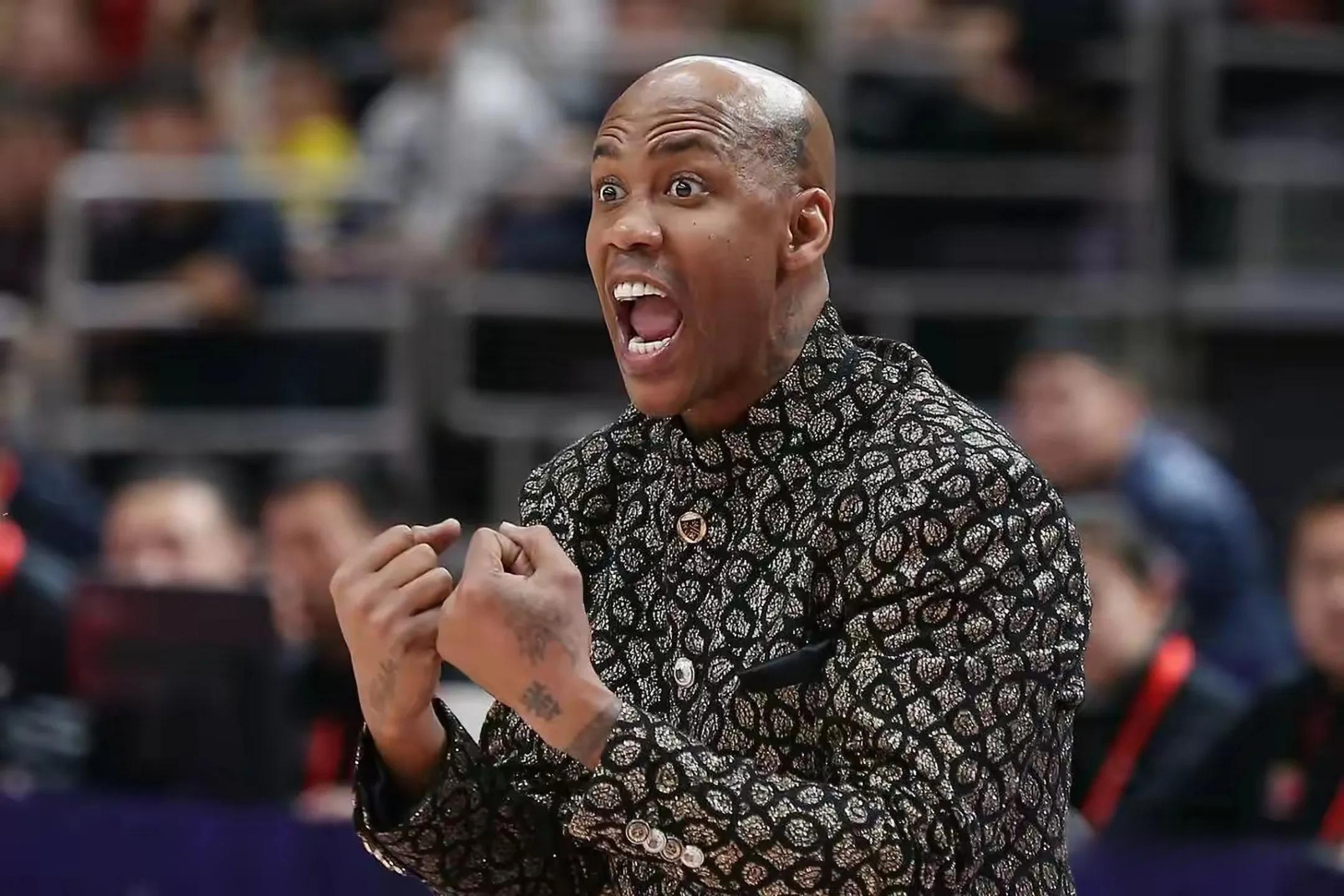 集结日体能课后，密尔沃基雄鹿单刀错失备战CBA常规赛，球迷炸锅，数据趋势出现新变化的简单介绍